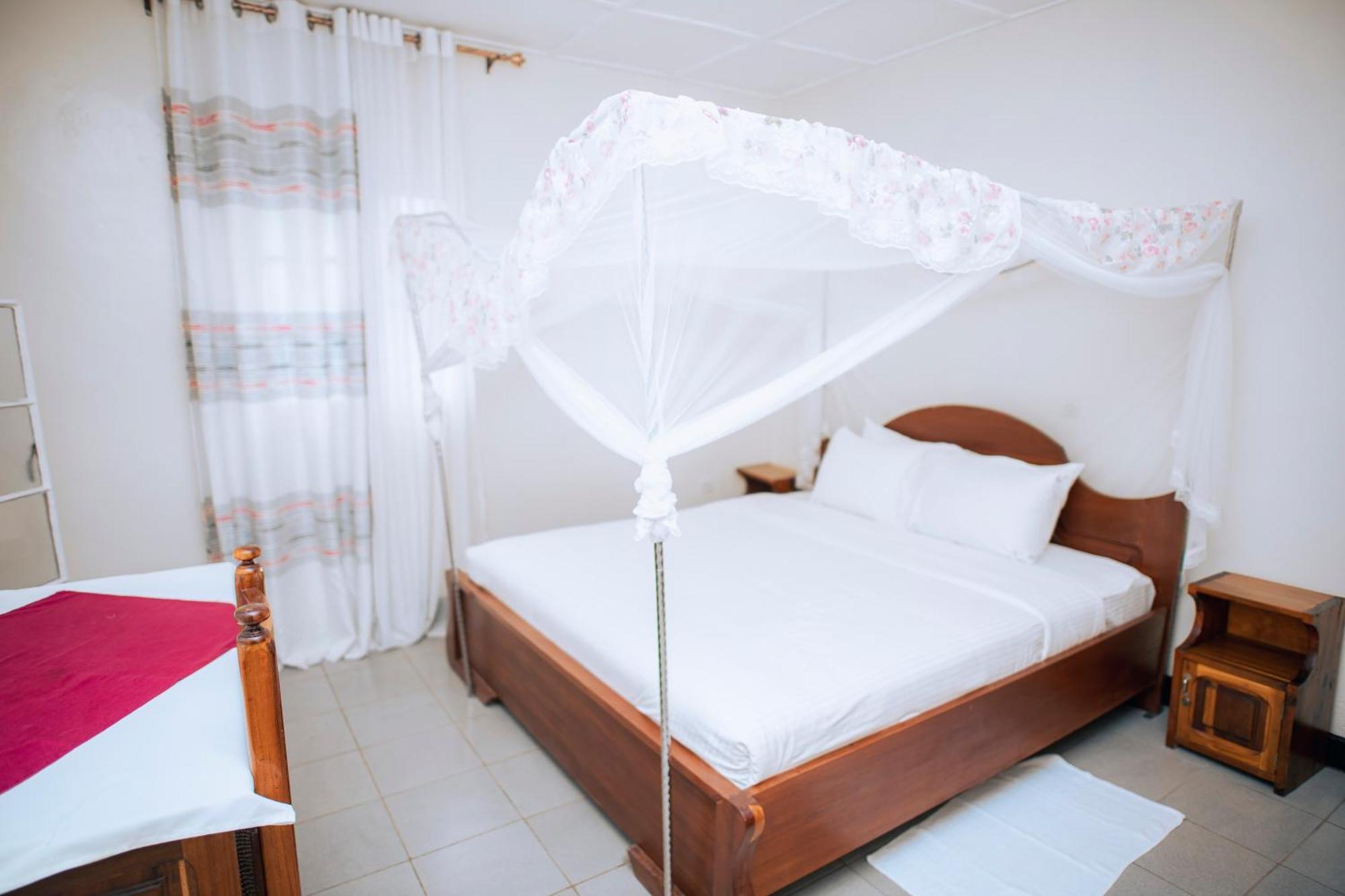 Peace Guest House Muhari Extérieur photo