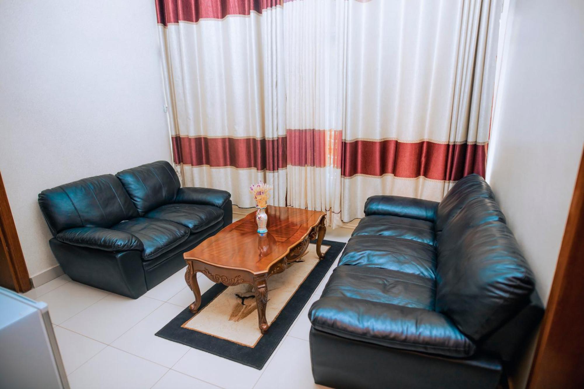 Peace Guest House Muhari Extérieur photo